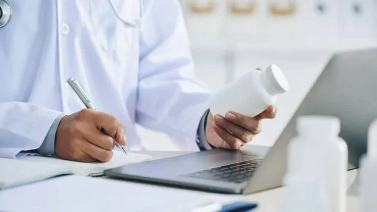 uso de canetas emagrecedoras sem prescrição médica.