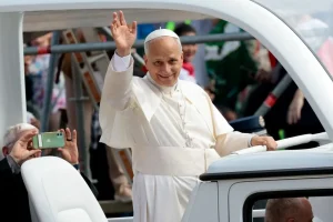 Descobrir mais Livros sobre direito Viagens a destinos turísticos angolanos Livros sobre história de Angola Visita do Papa Leão XIV fica marcada com a presença em três províncias