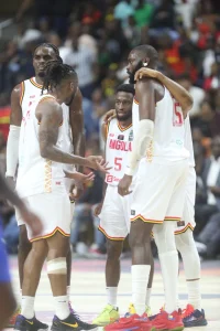 Angola estreia-se diante do Uganda