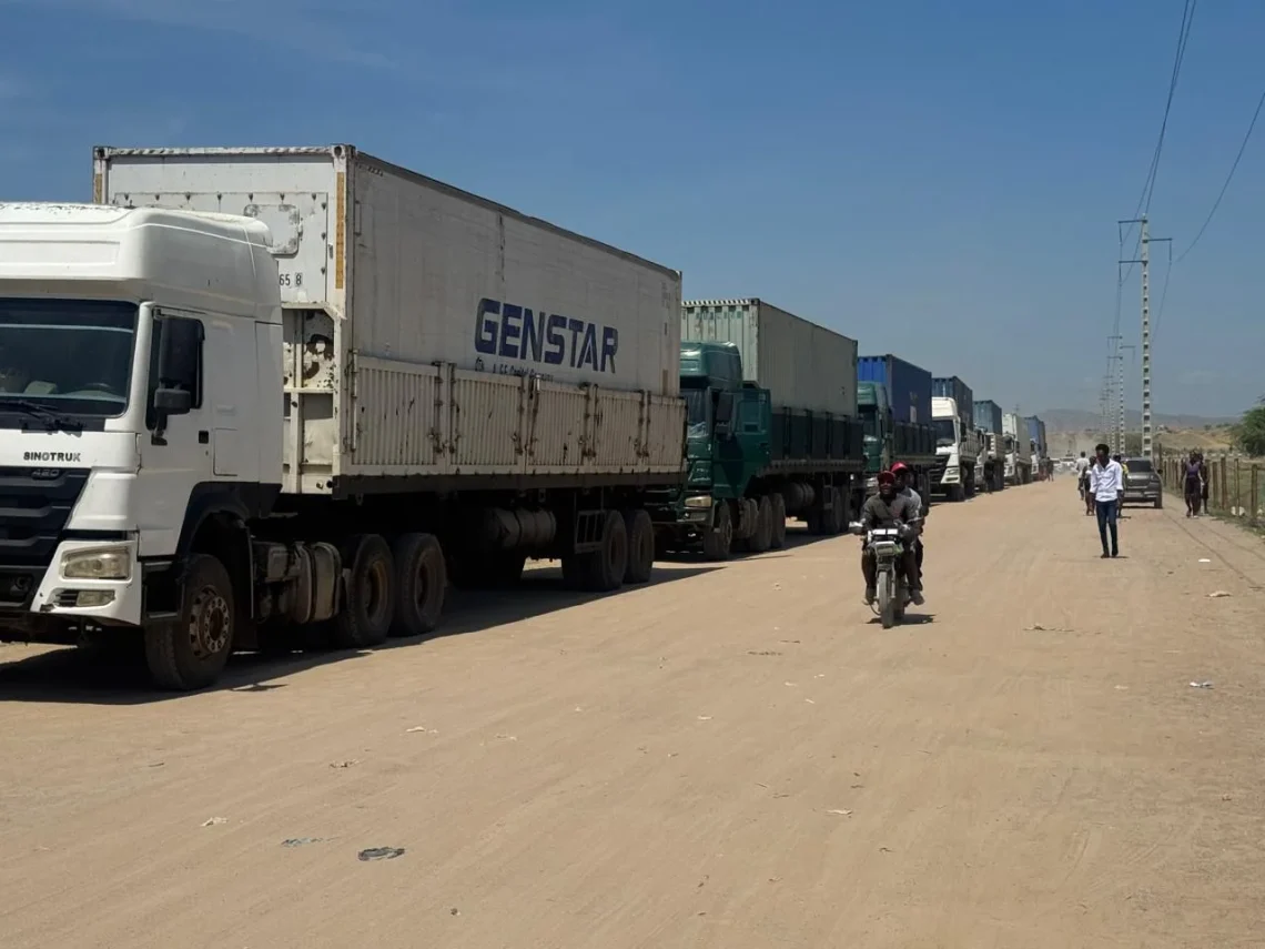 Grupo Naval doa mais de 500 toneladas de bens alimentares ao Governo de Benguela