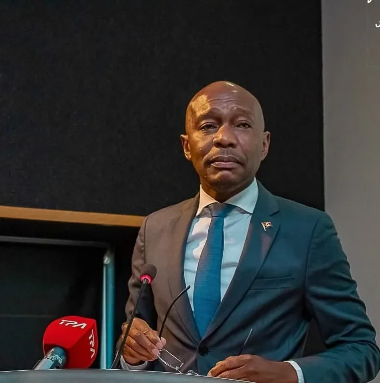 garimpo de ouro na província.