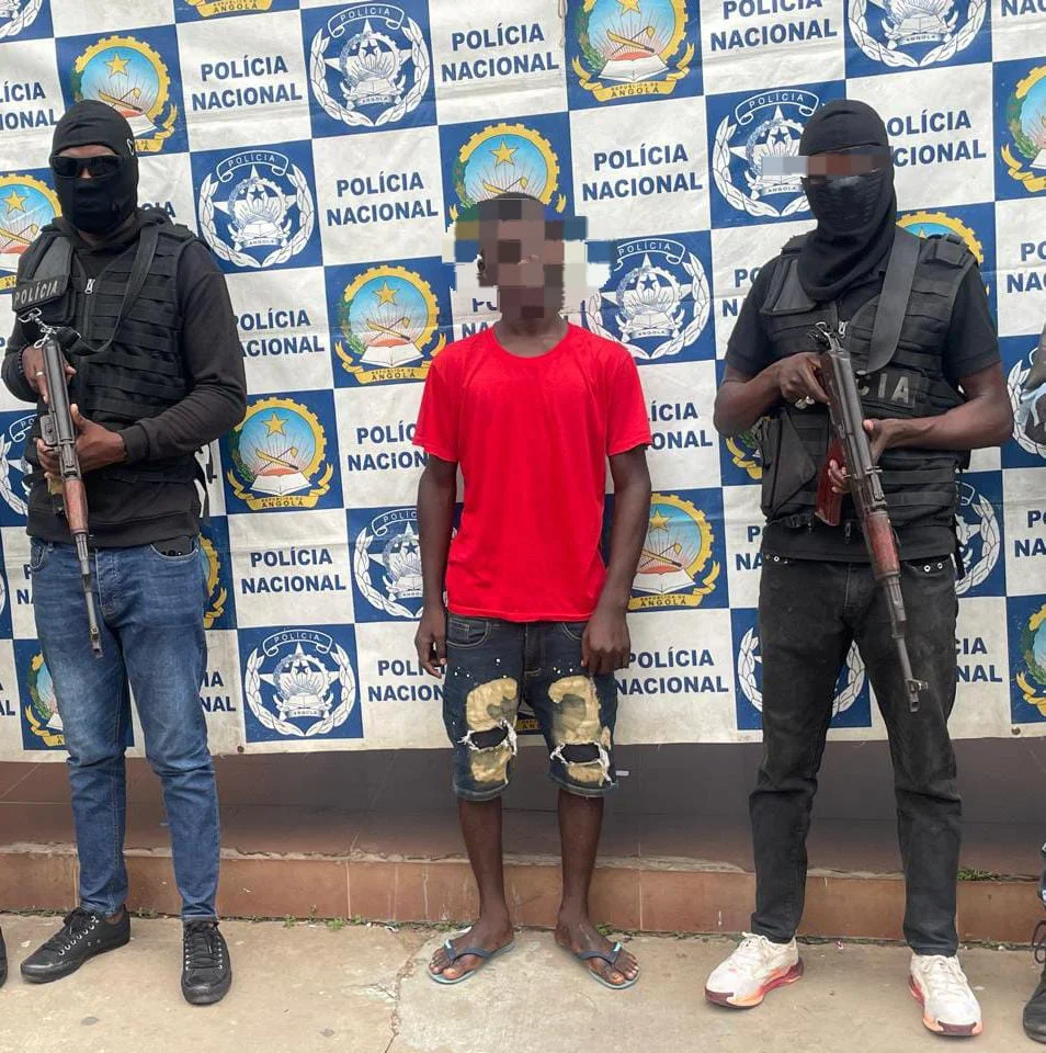 Polícia frustra jovem que tenta envenenar a família após repreensão da mãe.