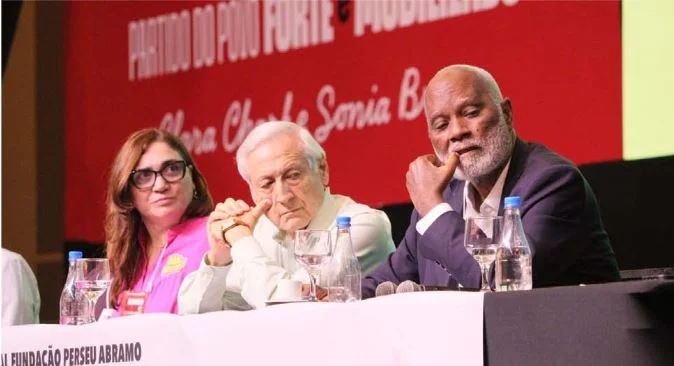 MPLA e PT reforçam laços de cooperação durante congresso partidário no Brasil.