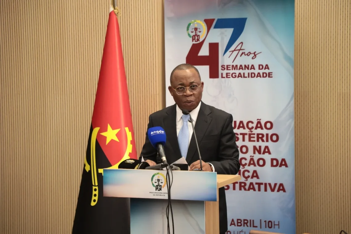 PGR defende instituições fortes para consolidação da justiça administrativa.