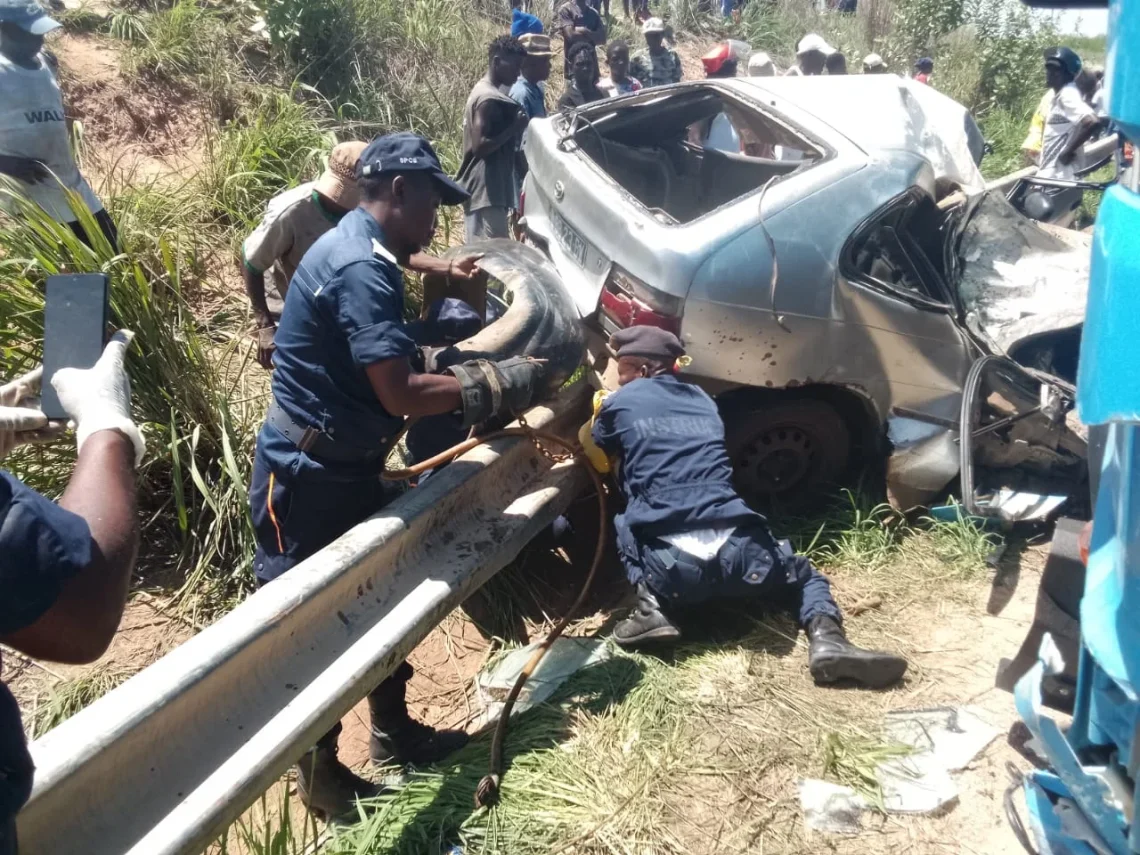 Acidente rodoviário mata duas pessoas e deixa três feridos em Catete‎.