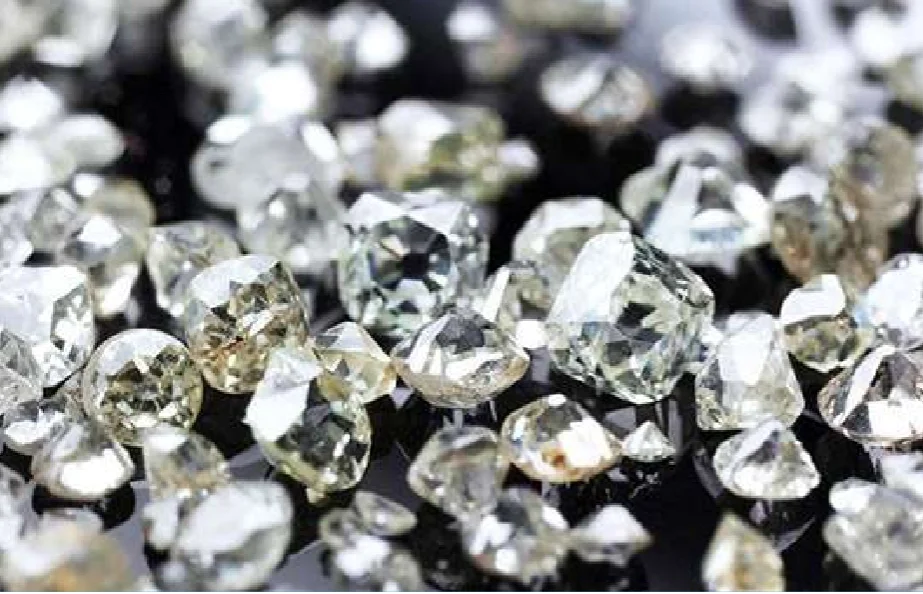 Apreendidas mais de 900 supostas pedras de diamantes em Malanje.