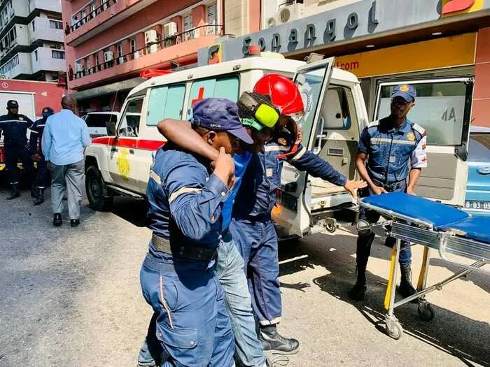Bombeiros registam 20 mortes e mais de 50 feridos