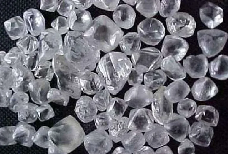 Produção de diamantes cresce 8% e exportações atingem 1,6 mil milhões de dólares em 2025