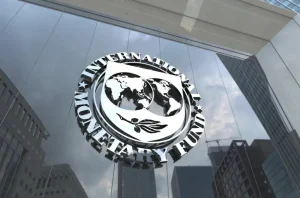 FMI recomenda países exportadores de petróleo prudência na gestão das receitas extraordinárias
