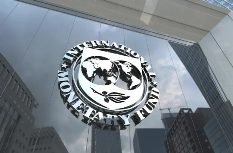 FMI recomenda países exportadores de petróleo prudência na gestão das receitas extraordinárias